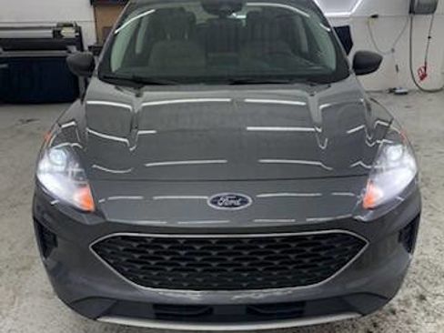 Used 2022 Ford Escape SE image 5
