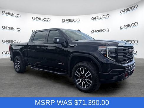 Used 2023 GMC Sierra 1500 AT4 w/ AT4 Preferred Package AWD/4WD image 1