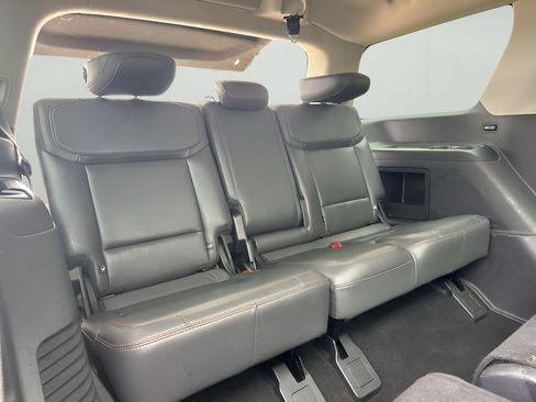 Used 2025 Ford Expedition Active AWD/4WD image 15