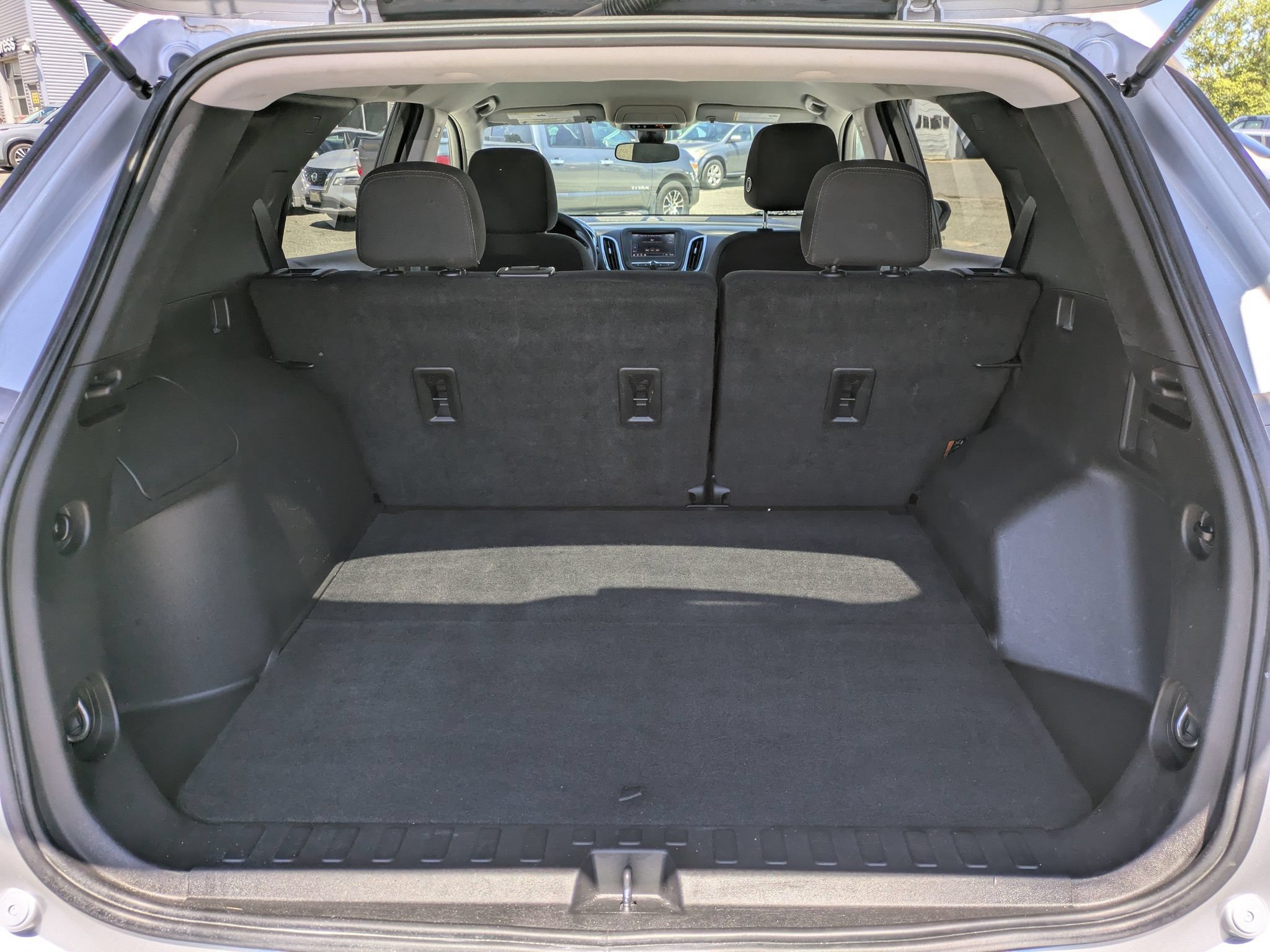 Used 2022 Chevrolet Equinox LT AWD/4WD image 14