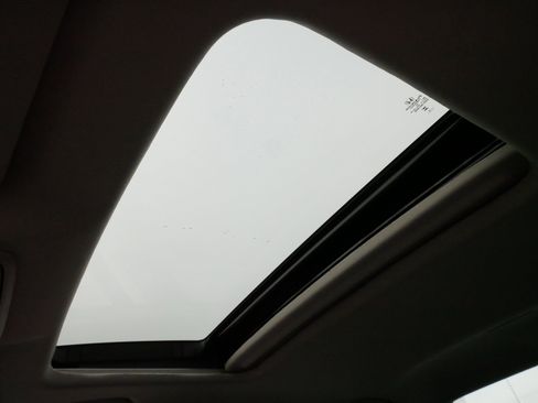 Certified 2025 Honda Accord Touring image 32