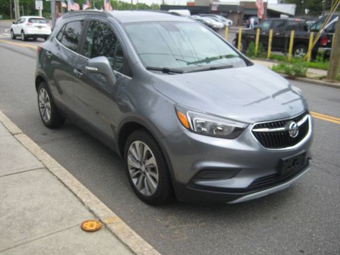 Used 2019 Buick Encore Preferred w/ Safety Package FWD image 2