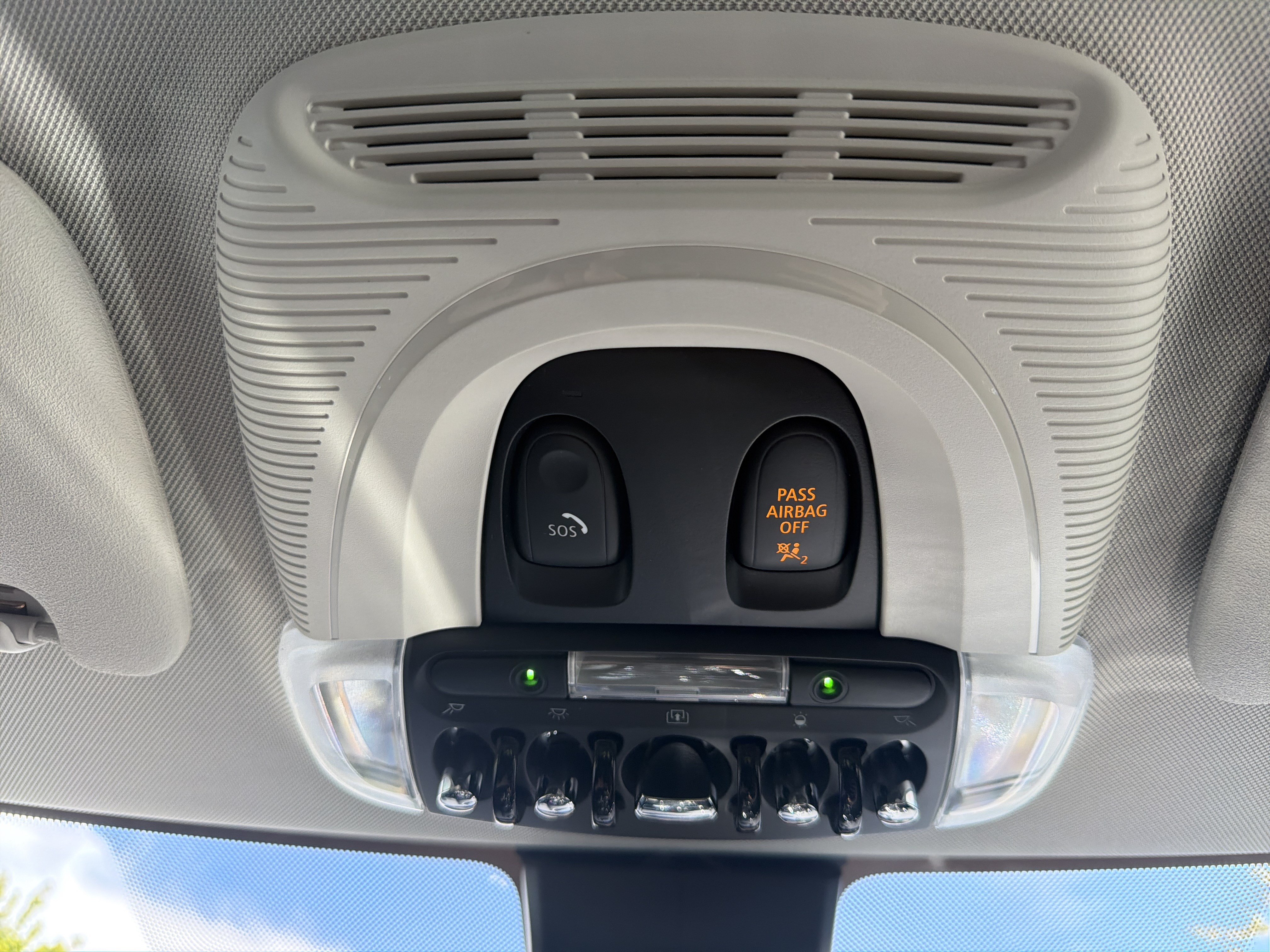 Certified 2024 MINI Cooper Clubman S FWD image 46