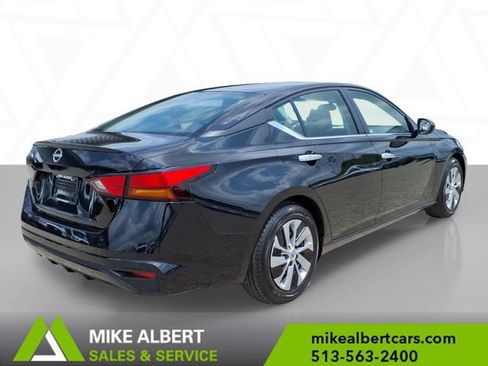 Used 2023 Nissan Altima 2.5 S FWD image 7