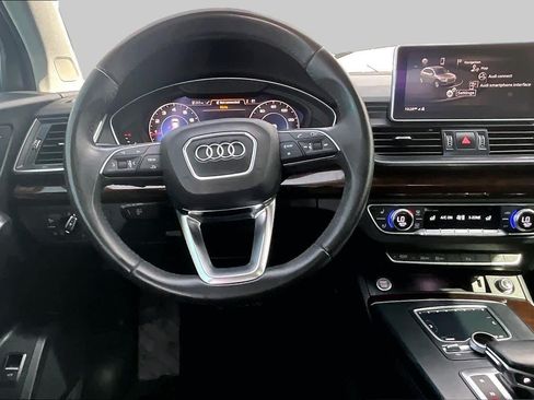 Used 2019 Audi Q5 2.0T Premium Plus w/ Premium Plus Package AWD/4WD image 6
