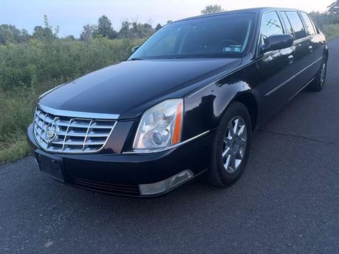 Used 2011 Cadillac DTS Limousine FWD image 1