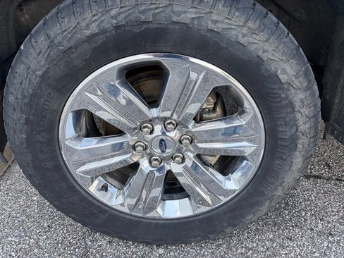 Used 2019 Ford F150 XLT w/ Equipment Group 302A Luxury AWD/4WD image 44