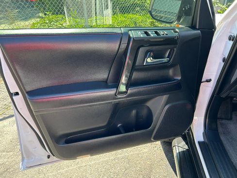 Used 2017 Toyota 4Runner TRD Pro AWD/4WD image 10