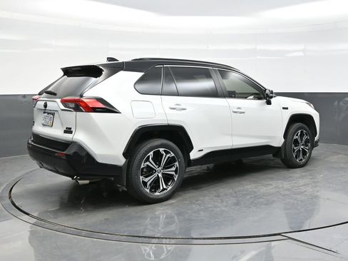Used 2024 Toyota RAV4 XSE w/ Weather Package AWD/4WD image 7
