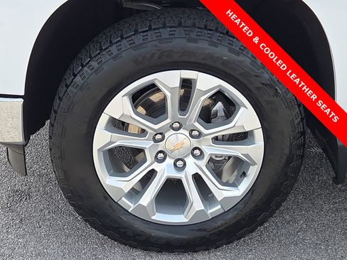 Used 2024 Chevrolet Silverado 1500 LTZ w/ LTZ Premium Package AWD/4WD image 7