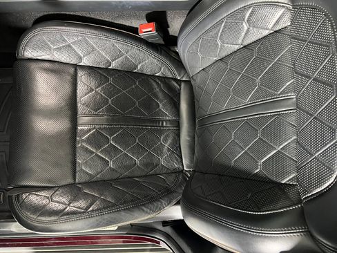 Used 2022 Jeep Grand Wagoneer Series III w/ Rear Seat Video Group 1 image 25