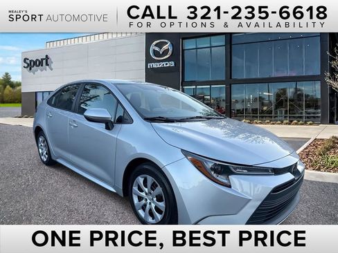 Used 2023 Toyota Corolla LE image 1