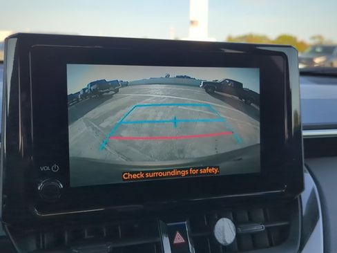 Used 2023 Toyota Corolla Cross LE image 15