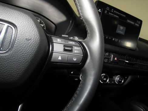 Certified 2024 Honda HR-V EX-L image 6