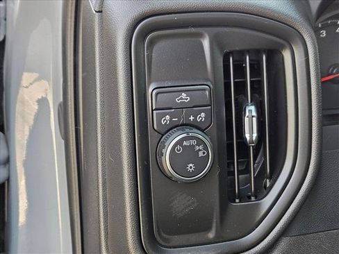 Used 2024 Chevrolet Silverado 1500 Custom image 11