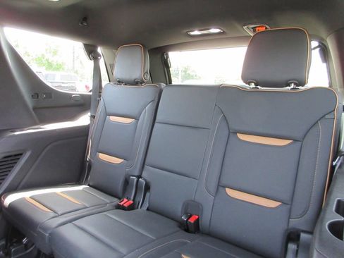 Certified 2021 GMC Yukon AT4 w/ AT4 Premium Plus Package AWD/4WD image 28