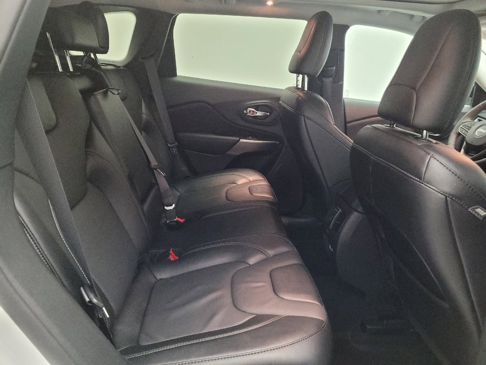 Used 2022 Jeep Cherokee Latitude Lux w/ Sun & Sound Group AWD/4WD image 19