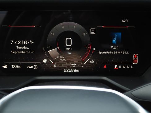 Used 2025 GMC Acadia Elevation image 17