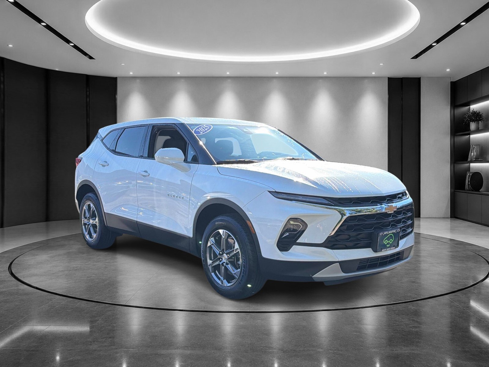 Certified 2025 Chevrolet Blazer LT w/ Driver Confidence Package FWD image 2