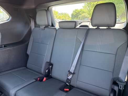 Used 2024 GMC Acadia AT4 AWD/4WD image 31