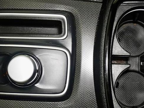 Used 2016 Chrysler 300 S image 25