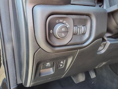 Used 2023 RAM 1500 Laramie AWD/4WD image 10