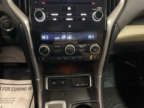 Used 2019 Subaru Ascent Premium w/ Popular Package #3 image 24
