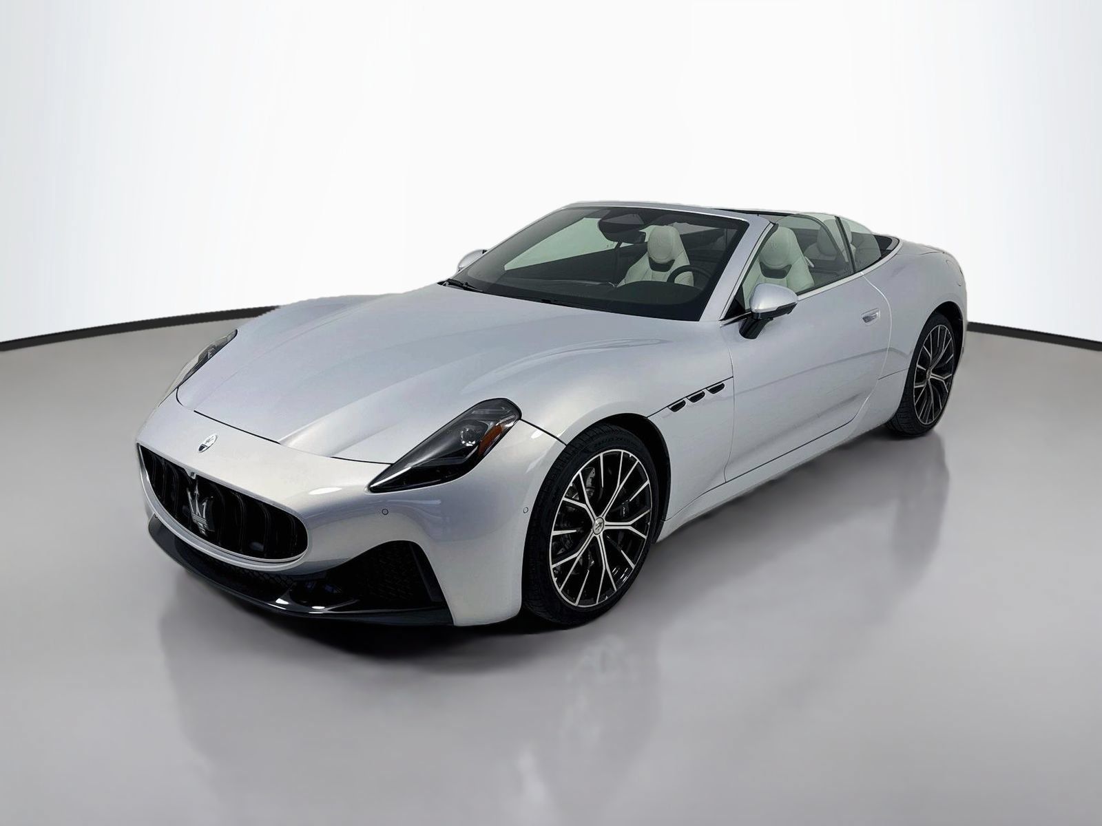 Used 2026 Maserati GranCabrio Modena AWD/4WD image 3