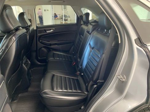 Used 2021 Ford Edge SEL image 11