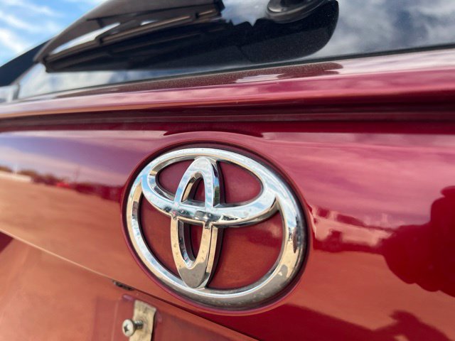 Used 2019 Toyota RAV4 XLE w/ Convenience Package AWD/4WD image 12