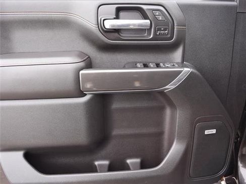 Used 2020 GMC Sierra 2500 AT4 w/ AT4 Premium Package image 22