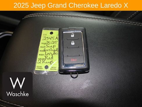 Used 2025 Jeep Grand Cherokee Laredo X w/ Trailer Tow Package image 35