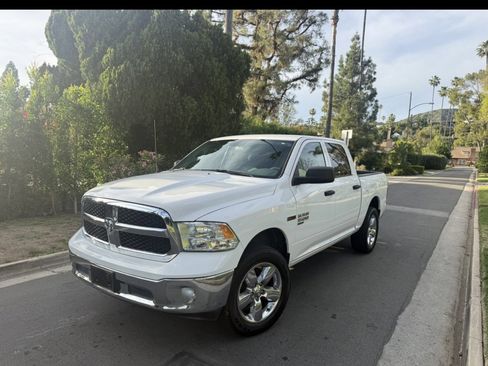 Used 2019 RAM 1500 Tradesman w/ Tradesman SXT Package image 3
