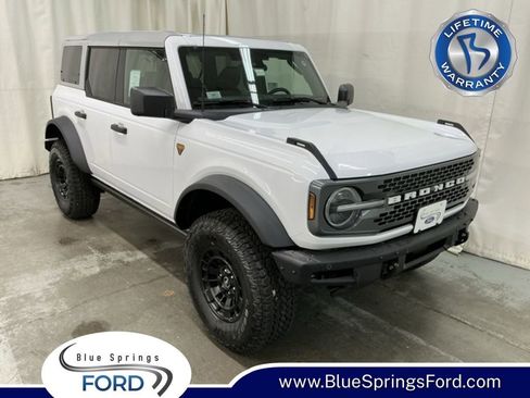 New 2026 Ford Bronco Badlands image 1