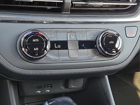 New 2026 Buick Envista Preferred image 18