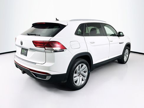 Used 2022 Volkswagen Atlas Cross Sport SE w/ Panoramic Sunroof Package FWD image 9