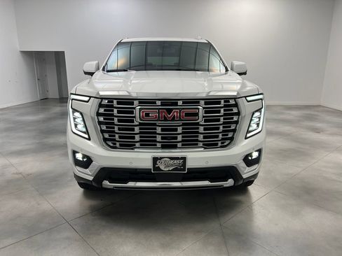 Used 2025 GMC Yukon Denali image 2