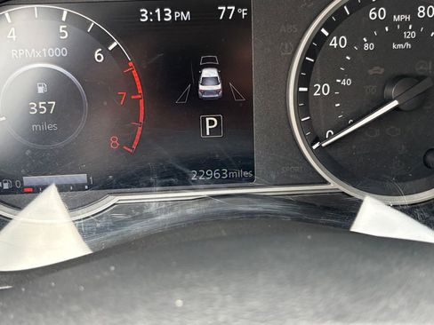 Used 2025 Nissan Versa SV FWD image 38