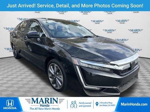 Used 2018 Honda Clarity Touring image 1