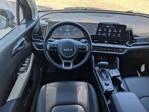 Used 2025 Kia Sportage EX FWD image 16