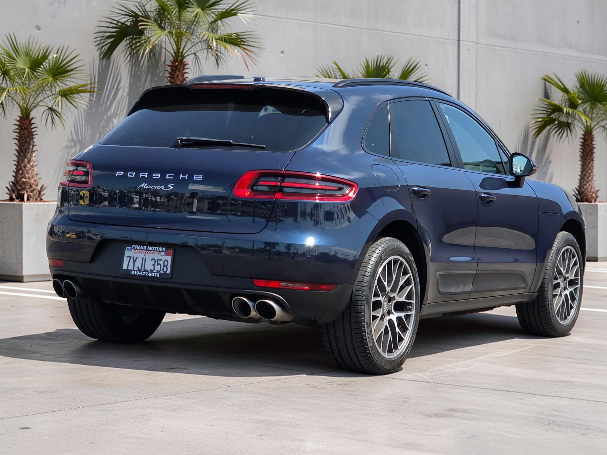 Used 2017 Porsche Macan S AWD/4WD image 7