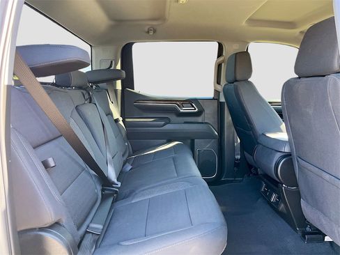 Used 2025 GMC Sierra 1500 Elevation image 28