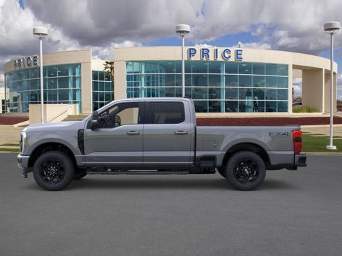New 2026 Ford F250 XLT w/ XLT Premium Package AWD/4WD image 3