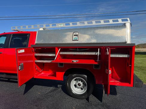 Used 2021 GMC Sierra 3500 4x4 Crew Cab w/ Convenience Package image 29