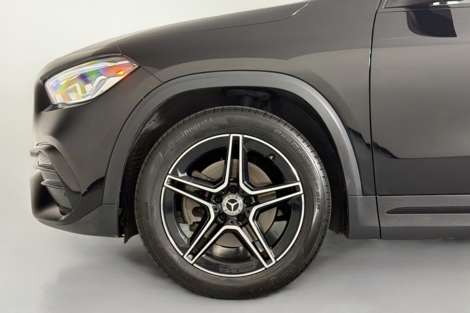 Certified 2021 Mercedes-Benz GLA 250 4MATIC w/ AMG Line Exterior image 9