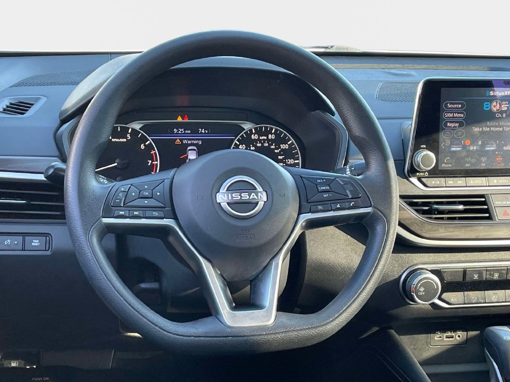 Used 2023 Nissan Altima 2.5 SV FWD image 16