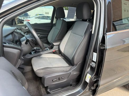 Used 2017 Ford Escape SE FWD image 11