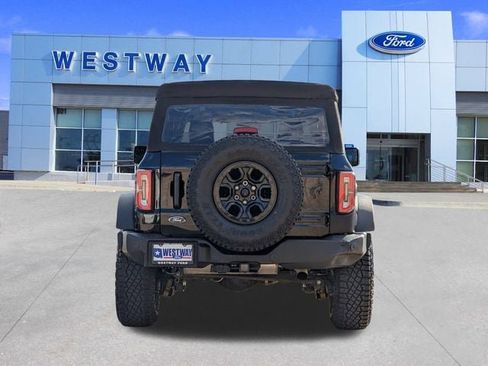 Used 2022 Ford Bronco Wildtrak image 5