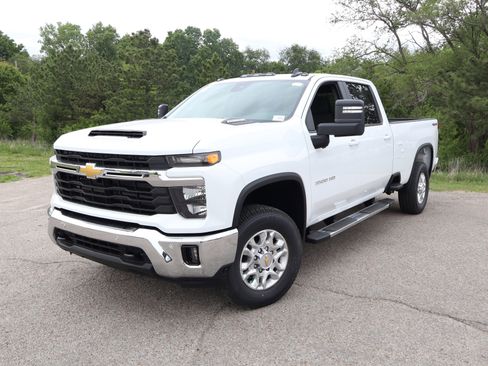 New 2026 Chevrolet Silverado 3500 LT w/ Safety Package AWD/4WD image 12
