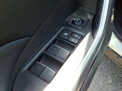 Used 2024 Toyota RAV4 XLE FWD image 10